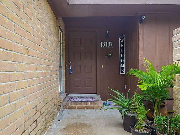 3rd image of 13107 Northfleet Dr