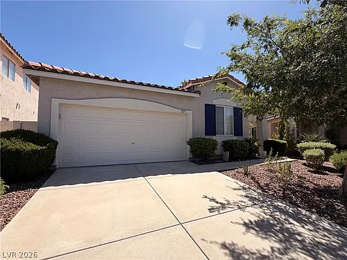 2271 Surrey Meadows Ave Photo 1