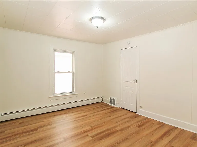 815 Market St — Photo 10