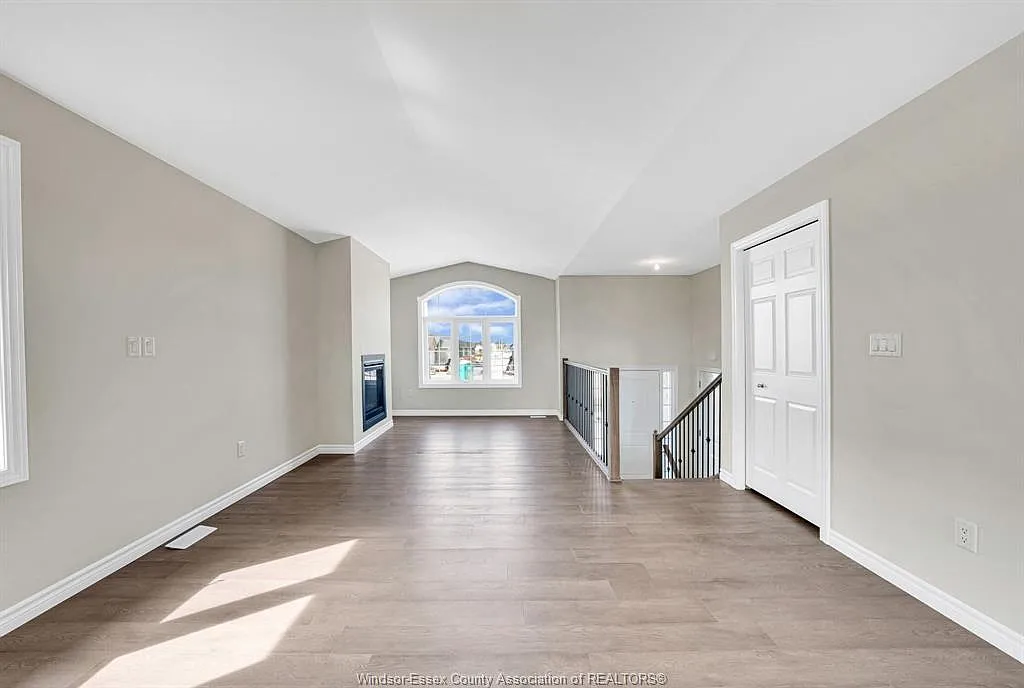 2 bed, $2,350 — Photo 2