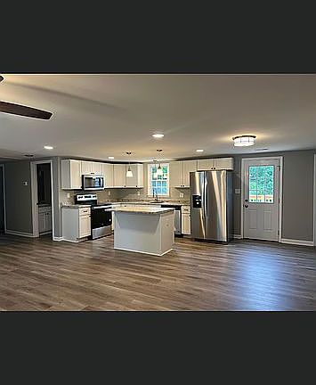 4th image of 3104 Taxahaw Rd