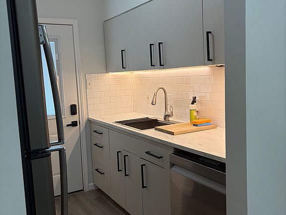 2nd image of 1811 Stoney Brook Dr APT 204