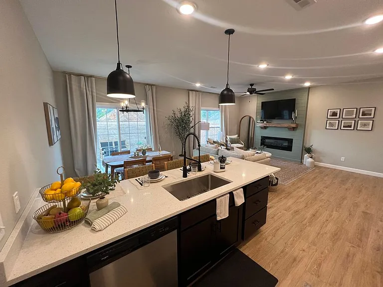 185 Sierra Cir — Photo 16