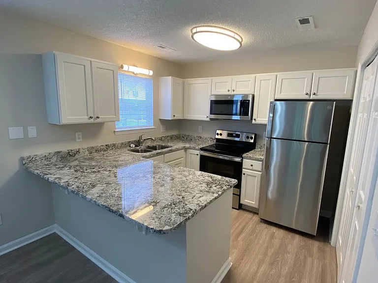 Meridian Park Apartments — Photo 343