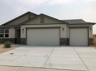 601 White Eagle Ln, Fernley, NV 89408