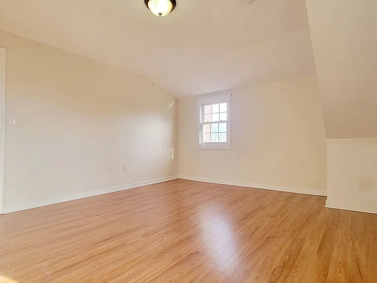 96 Westside Ave — Photo 8