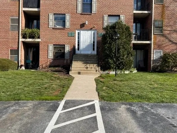 2409 Pond View Dr, West Chester, PA 19382