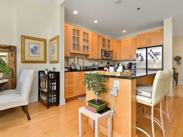 1125 Maxwell Lane image 13 of 18