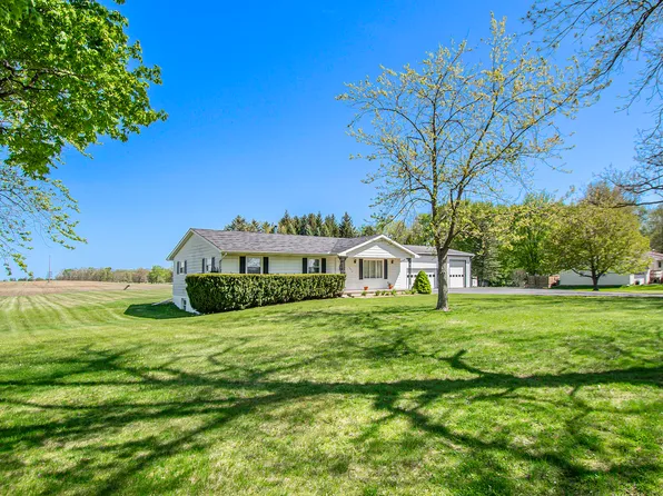 2014 Plains Rd, Leslie, MI 49251