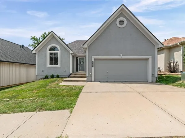 4715 NW 59th Ct, Kansas City, MO 64151