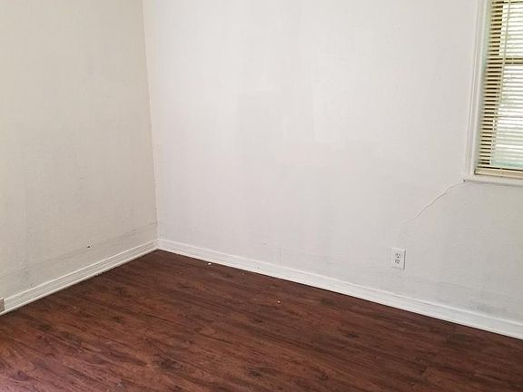 2nd image of 4813 Colorado Blvd