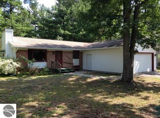 1537 Ridge View Ct, Traverse City, MI 49686