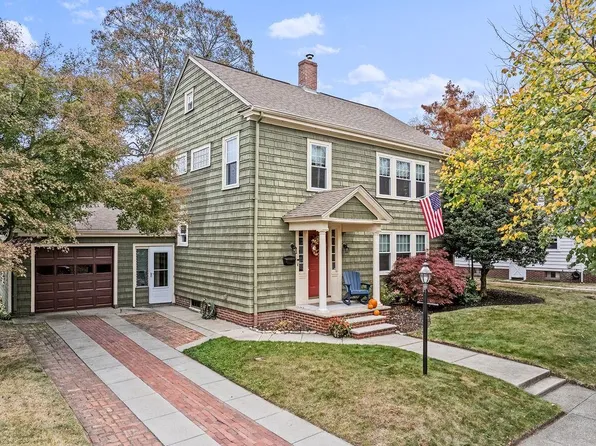 75 Tallman Ave, Cranston, RI 02910