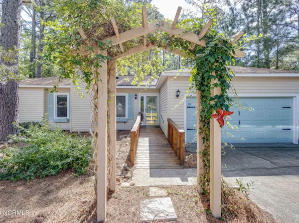 802 Black Swan Road, New Bern, NC 28560