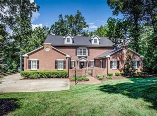 142 Malibu Rd, Cornelius, NC 28117