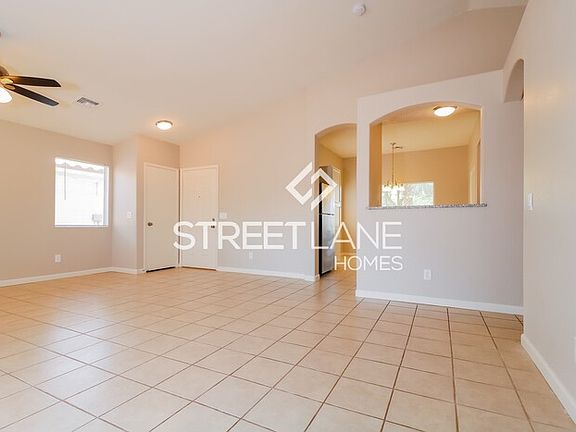 4th image of 353 S 161st Dr
