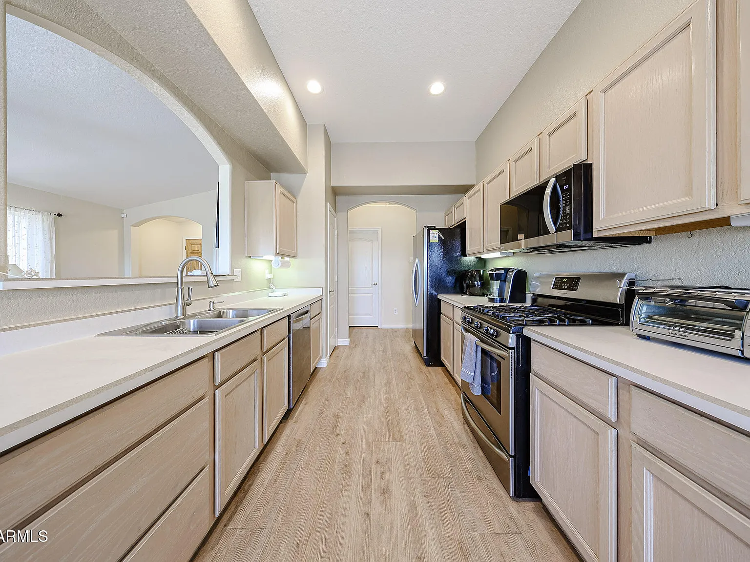 2 bed, 2.0 bath, 1379 sqft, $1,800 — Photo 2