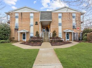 130 Vista Dr #30, Cedar Knolls, NJ 07927