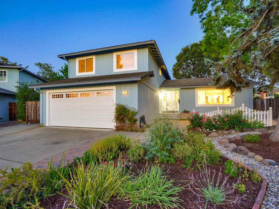 1st image of 704 San Carlos Ct