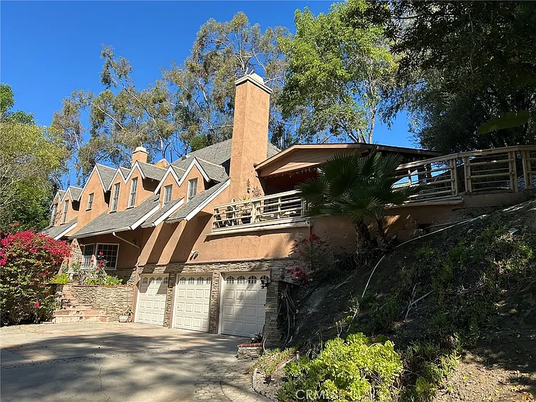 300 S Timken Rd — Photo 1
