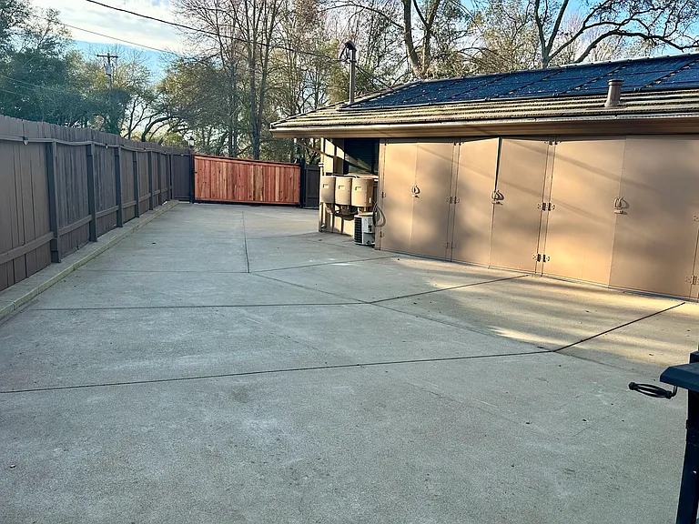 7027 Pine Gate Way #B — Photo 17