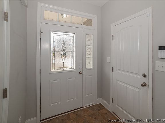 4th image of 342 Peaceford Ave