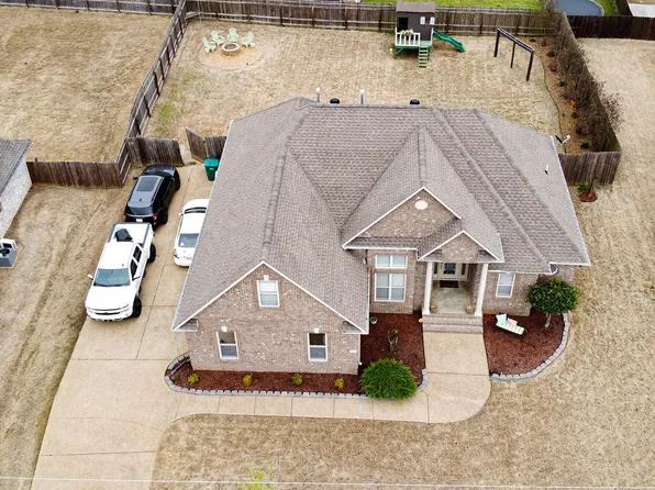 16 Kennedie St, Medina, TN 38355
