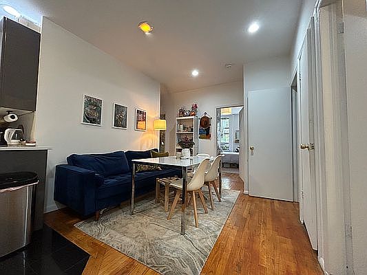 3rd image of 286 E 2nd St APT 1A