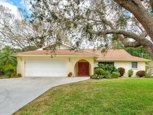 521 Bayshore Dr, Osprey, FL 34229