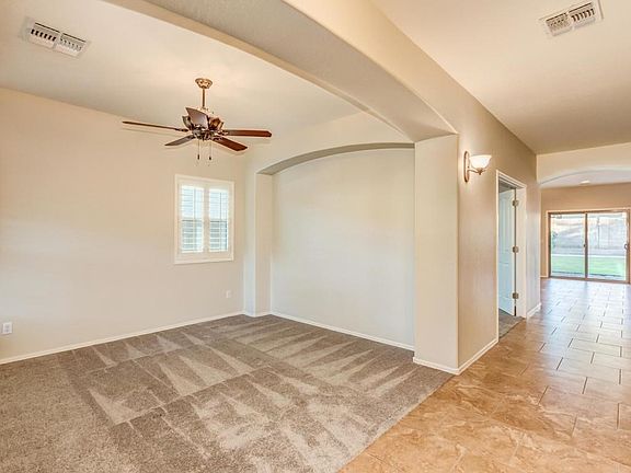 Entry/Living Room