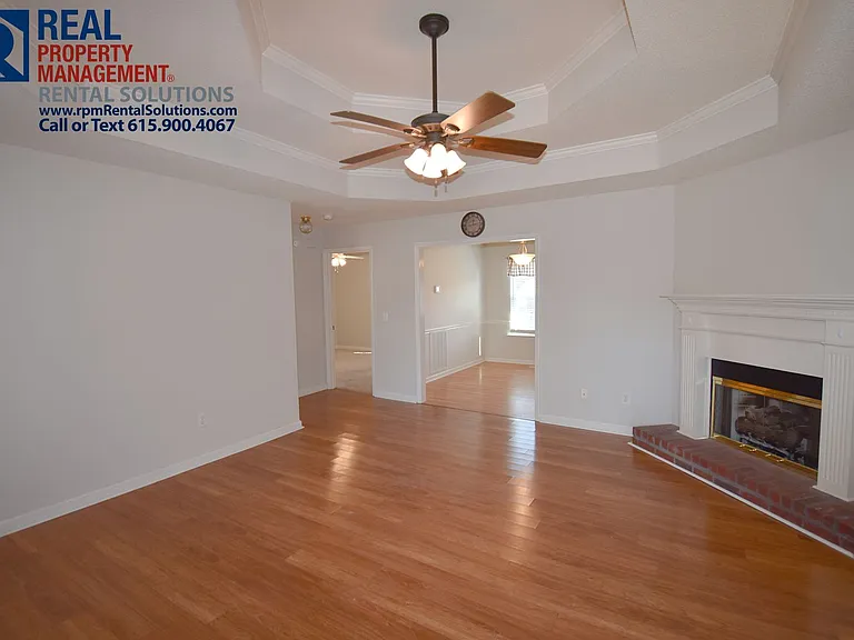 118 Casper Ct — Photo 4