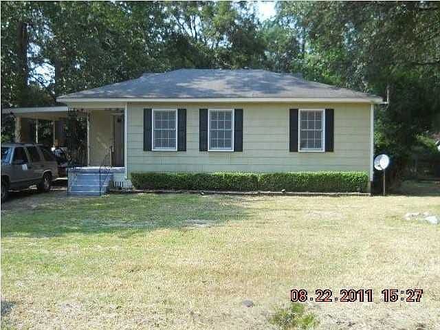 1st image of 3054 Louise Dr S