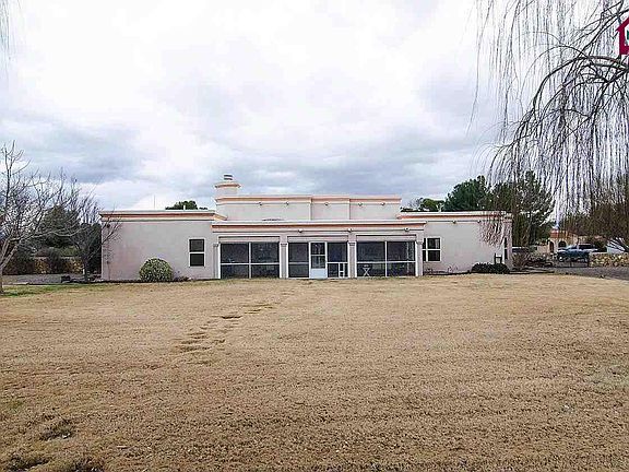 4th image of 90 Horseshoe Cir