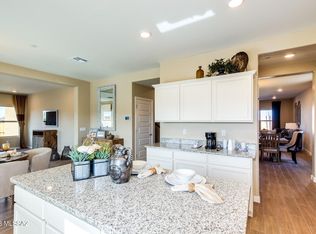 8835 W Lady Banks Dr, Marana, AZ 85653