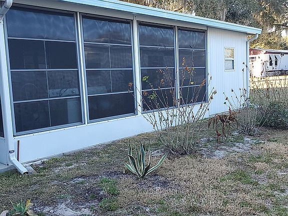 4th image of 35238 Watersedge Dr