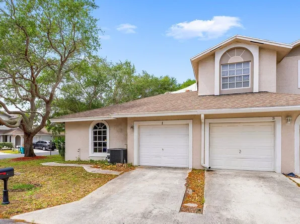 1 Glamis Way, Boynton Beach, FL 33426