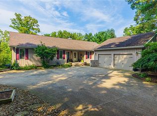 4461 Pine Lake Dr, Medina, OH 44256