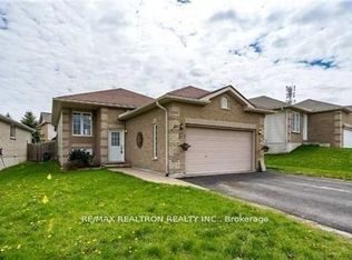 49 Hanmer St E, Barrie, ON L4M 6V3