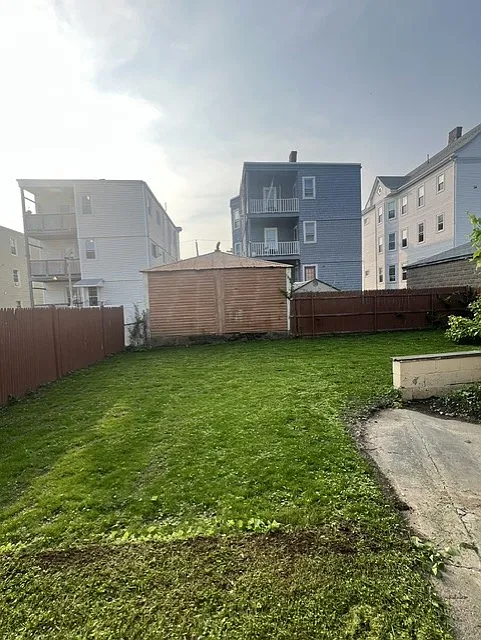 1 bed, 1000 sqft, $2,200 — Photo 3