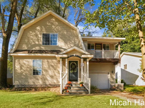 125 Martindale St NW, Sparta, MI 49345