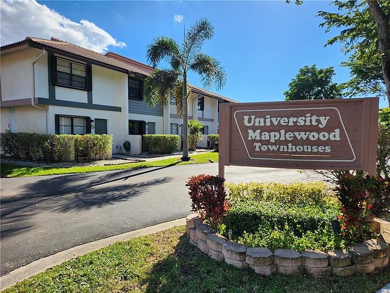 1st image of 9756 Shadow Wood Blvd