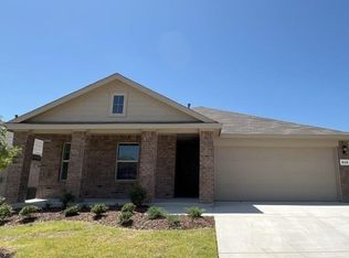 829 Round Robin Ln, Fort Worth, TX 76131
