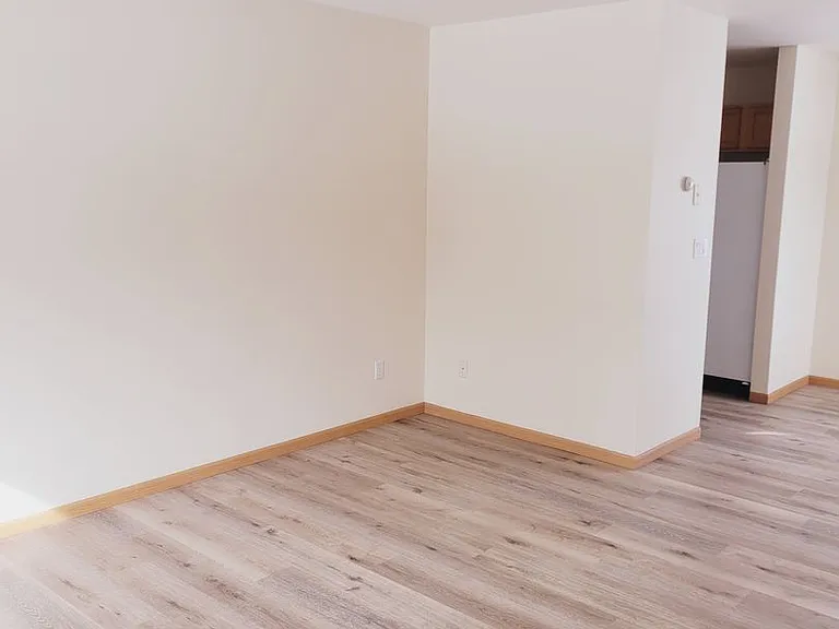 Oak Street Town Homes — Photo 3