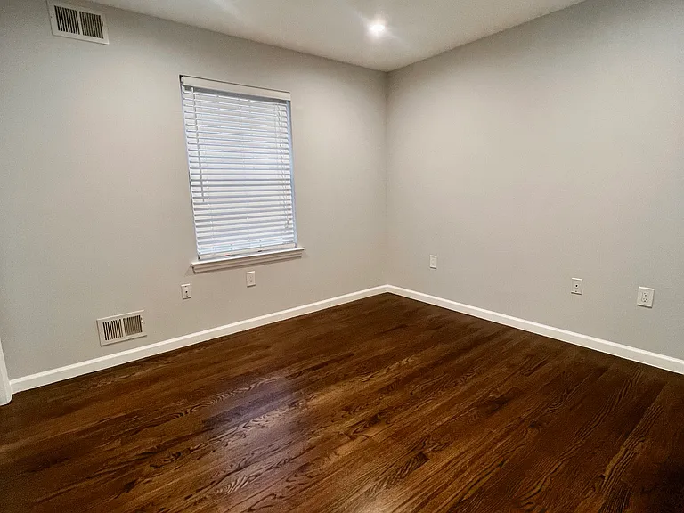 519-521 Lidgerwood Ave #1 — Photo 5