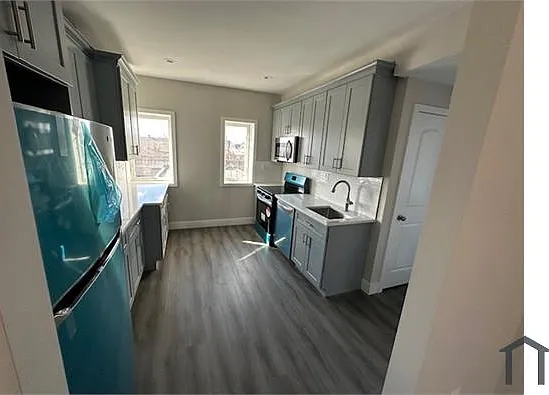 2 bed, $3,027 — Photo 3