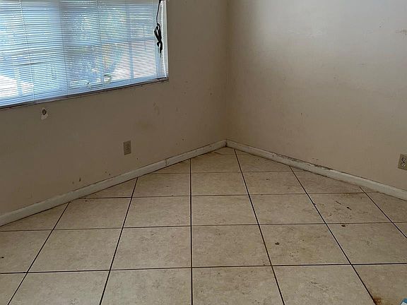 4th image of 7101 Tam Oshanter Boulevard