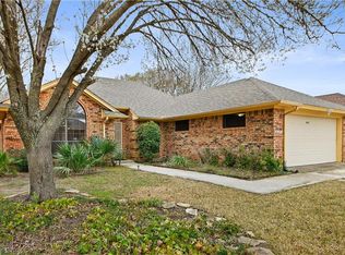 4938 Creekridge Ln, Garland, TX 75043