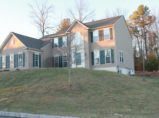 228 Daffodil Dr, East Stroudsburg, PA 18301