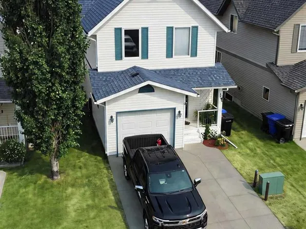 9 W Destination Pl, Olds, AB T4H 1X8