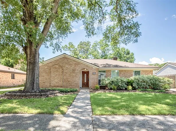 955 Festival Drive, Houston, TX 77062